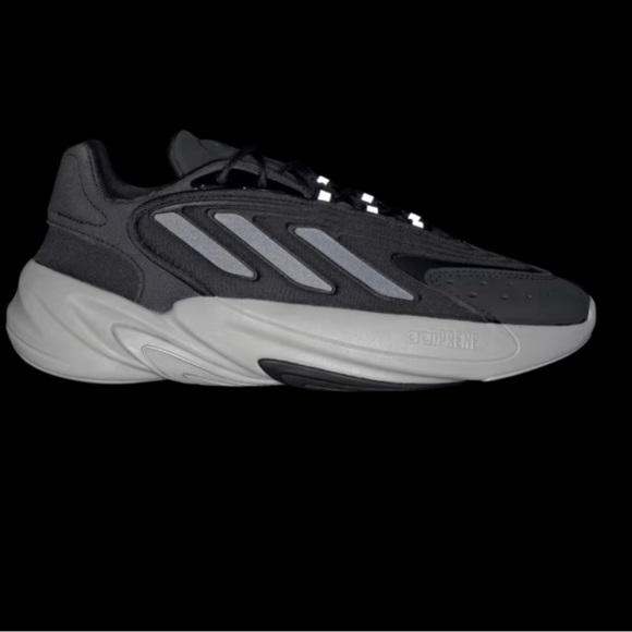 ADIDAS Ozelia black and grey sole - Picture 5 of 6